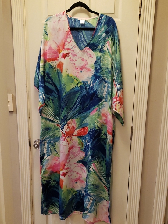 Natori Dresses & Skirts - Natori Multicolor Floral V-Neck Maxi Dress — Blue, Pink, Green